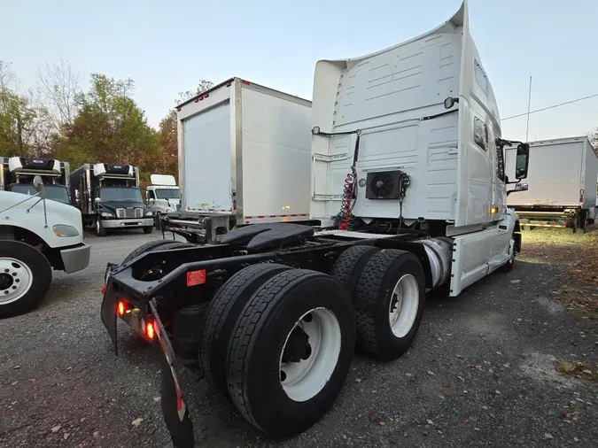 2020 VOLVO VNL64T-760