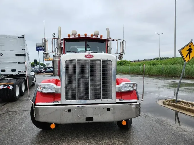 2013 PETERBILT 388