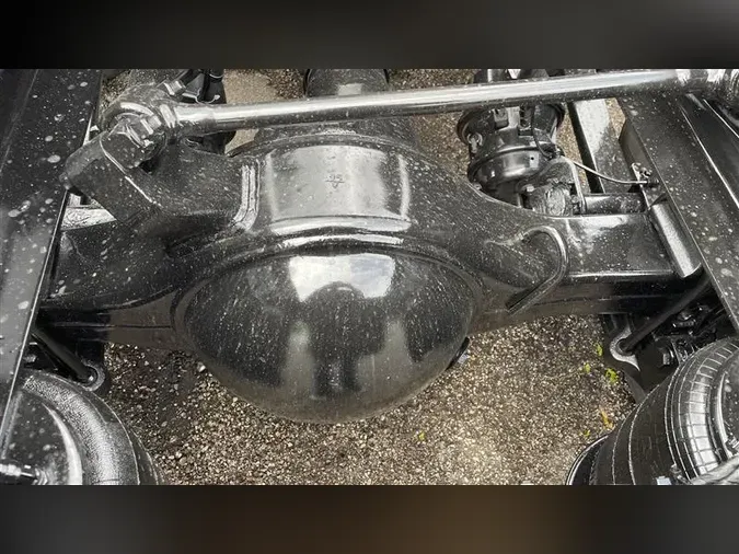 2021 FREIGHTLINER CA126