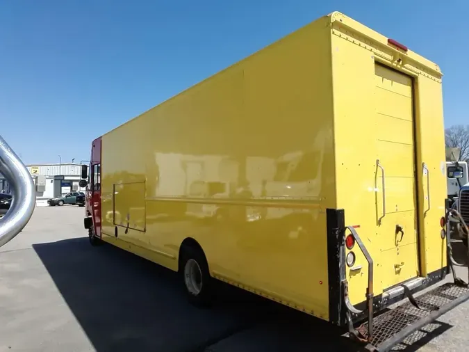2016 FRTLR CUSTOM CHASSIS CORP MT55