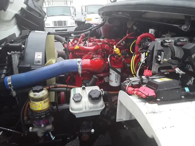 2022 FREIGHTLINER/MERCEDES M2 106