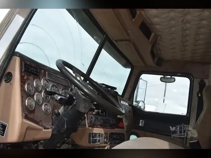 2012 WESTERN STAR 4900