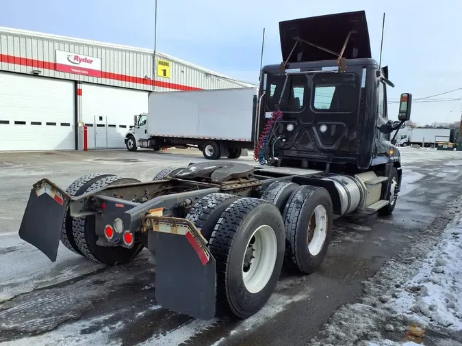 2019 FREIGHTLINER/MERCEDES CASCADIA 125