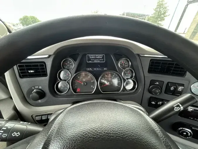 2019 PETERBILT 579