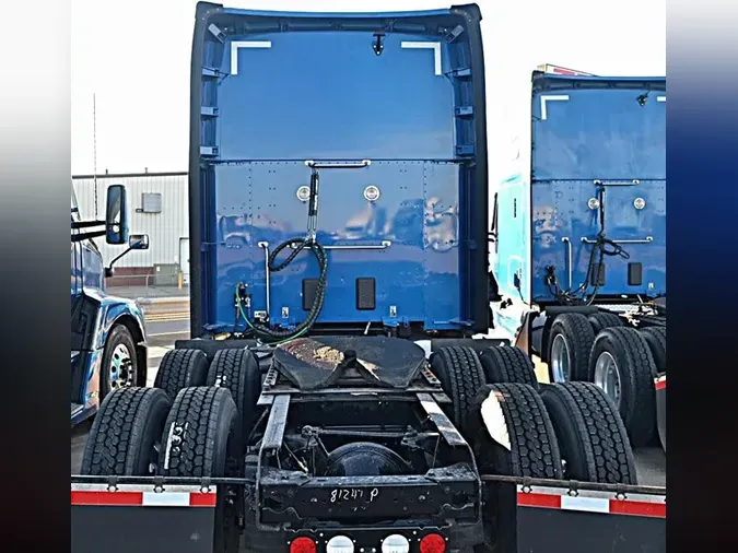 2022 KENWORTH T680