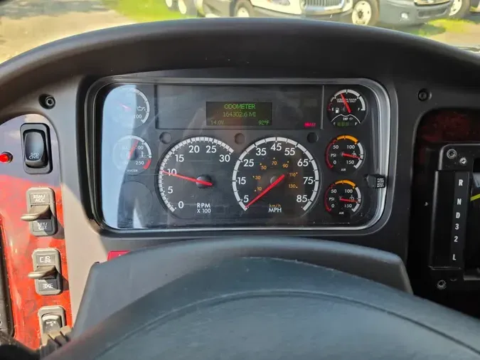 2018 FREIGHTLINER M2 106
