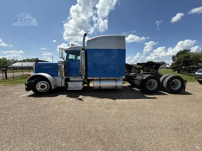 2005 PETERBILT 379EXHD