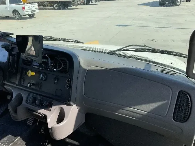 2019 Freightliner M2