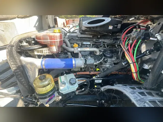 2021 Freightliner Cascadia 126