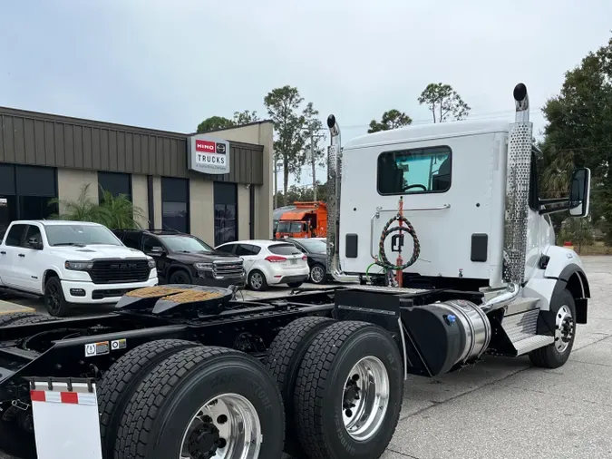 2026 Kenworth T88060e0b6f841099848047b03311047ba52