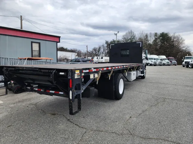 2018 FREIGHTLINER/MERCEDES M2 106