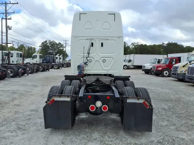 2019 FREIGHTLINER CASCADIA 12560e1ffbe1de59d9cd9fe394d2b0e1201