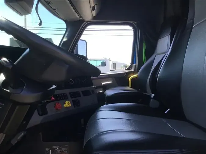 2021 FREIGHTLINER CA126