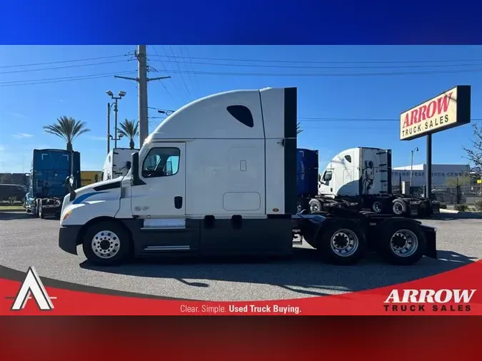 2021 FREIGHTLINER CA126