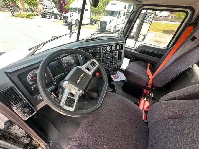 2020 Mack ANTHEM 64T