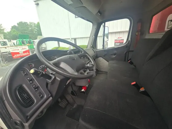 2019 FREIGHTLINER/MERCEDES M2 106