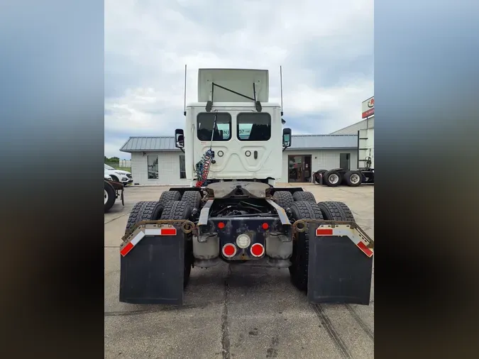 2020 FREIGHTLINER/MERCEDES CASCADIA 12560e9f43c74589f237bd402ad1129ad57