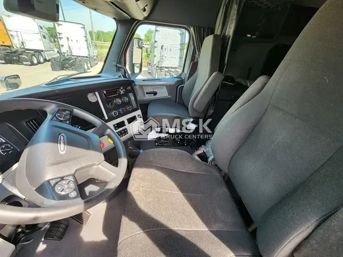 2022 FREIGHTLINER Cascadia 126