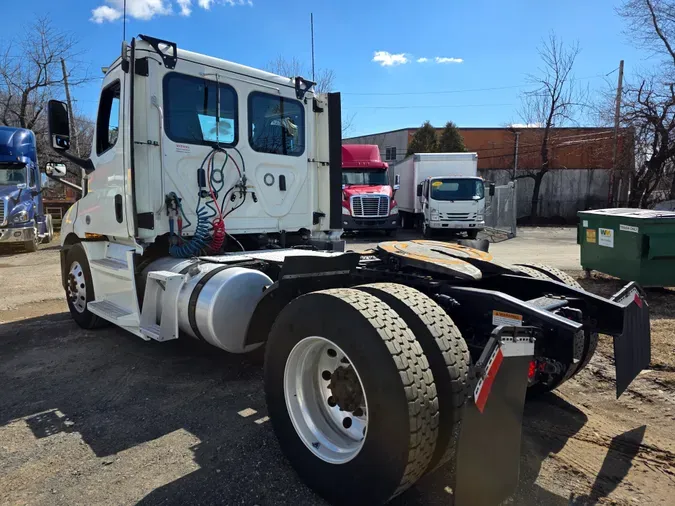 2019 FREIGHTLINER/MERCEDES NEW CASCADIA 116