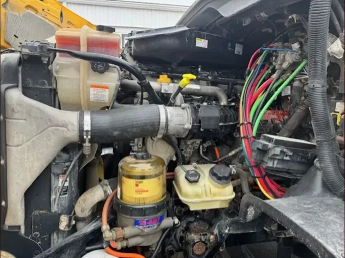 2018 FREIGHTLINER CASCADIA 113