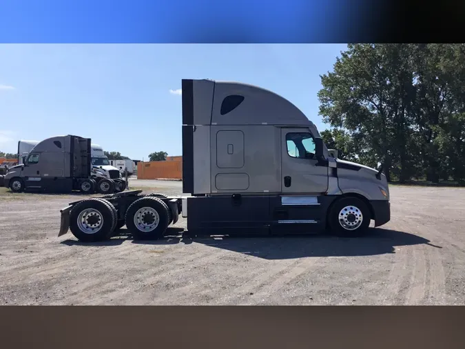 2024 Freightliner Cascadia 126