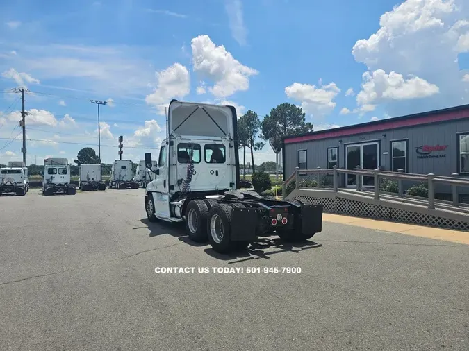 2018 FREIGHTLINER CASCADIA 125