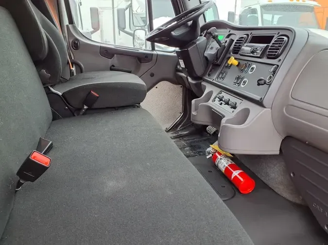 2019 FREIGHTLINER/MERCEDES M2 106