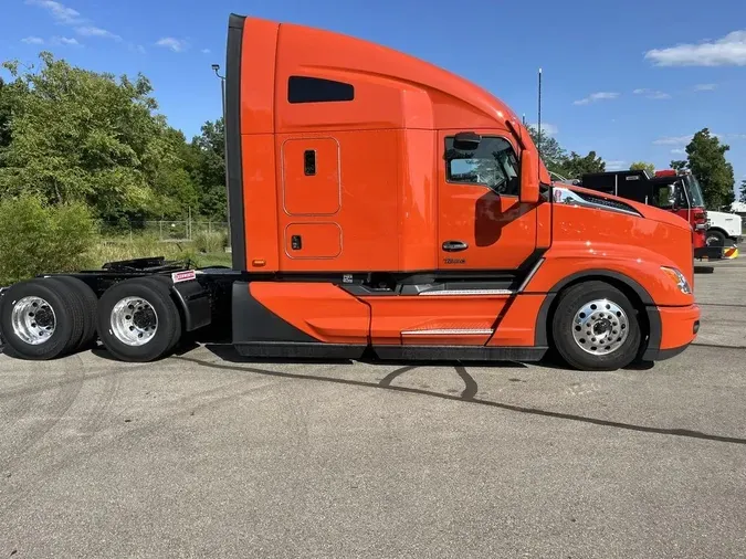 2025 Kenworth T680