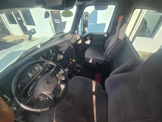 2020 NAVISTAR INTERNATIONAL LT625 DAYCAB T/A