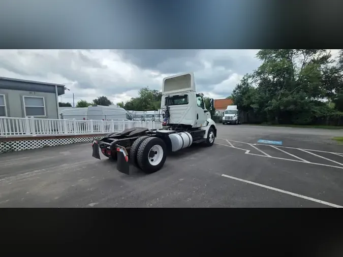 2020 NAVISTAR INTERNATIONAL RH613 DAYCAB S/A