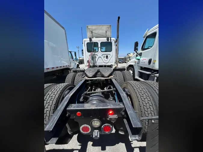 2017 FREIGHTLINER CASCADIA