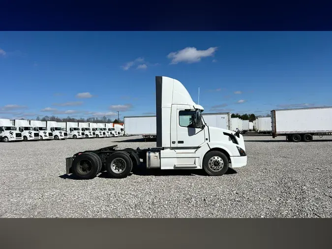 2018 Volvo VNL300