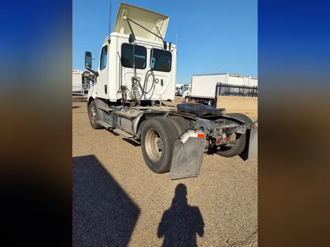 2020 FREIGHTLINER/MERCEDES NEW CASCADIA 116