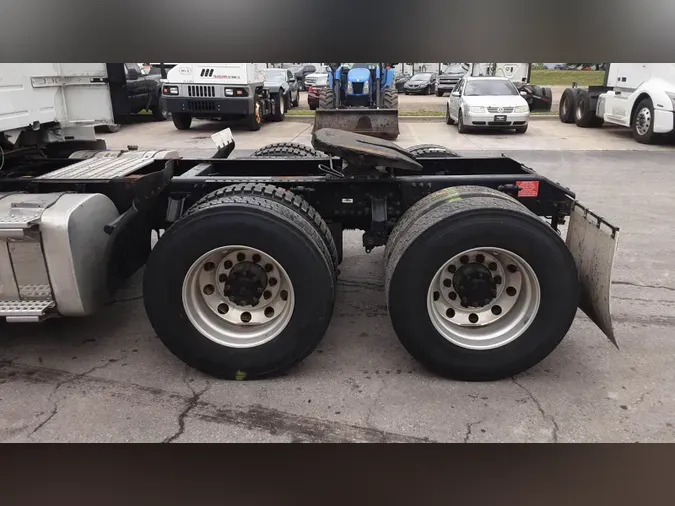 2020 Volvo VNL300