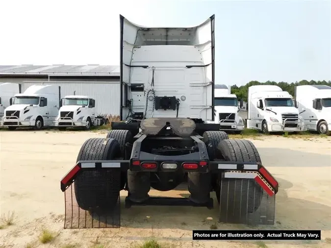 2019 VOLVO VNR640