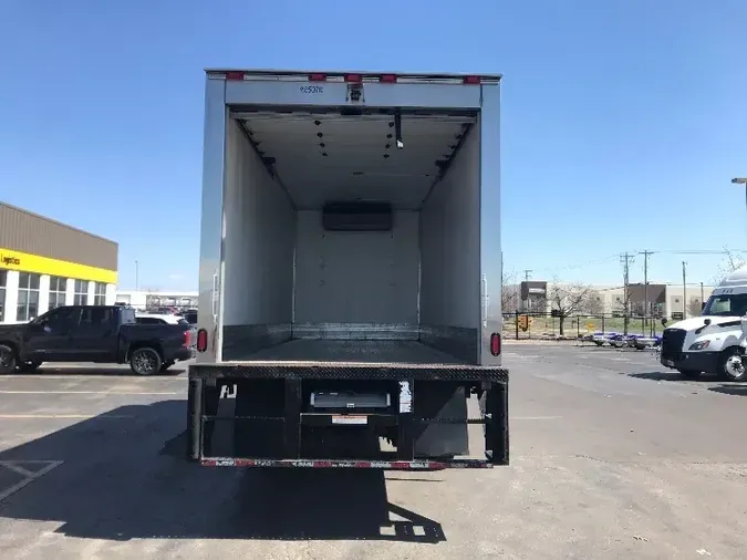 2019 Freightliner M2