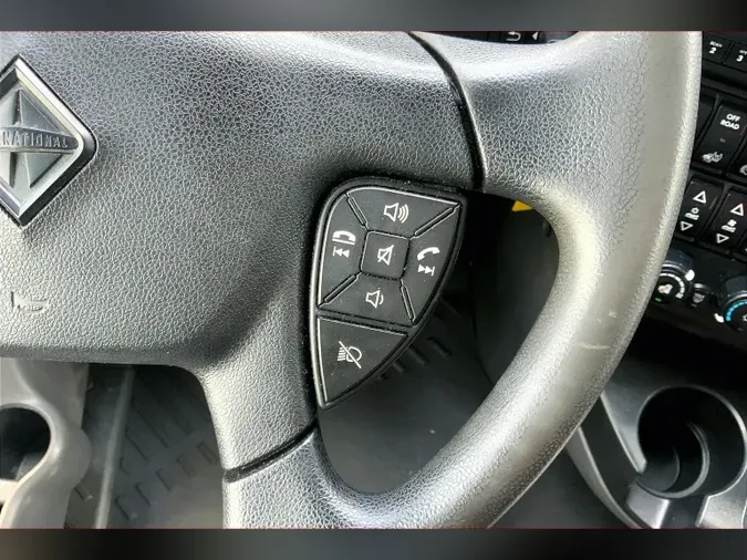 2022 INT LT625 6x4