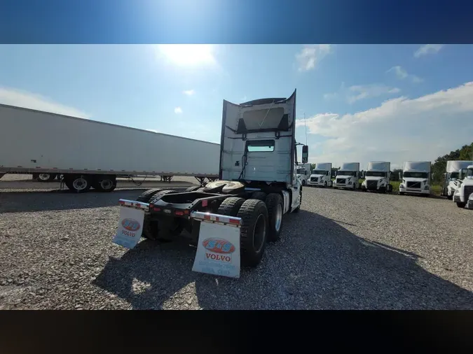 2019 Volvo VNL300
