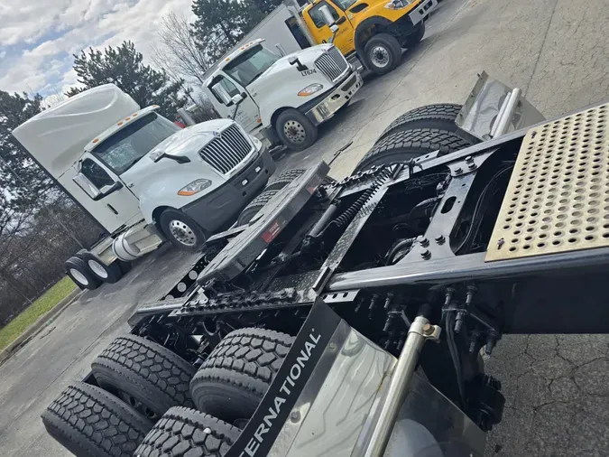 2020 International LT625