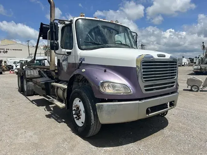 2006 FREIGHTLINER BUSINESS CLASS M2 112
