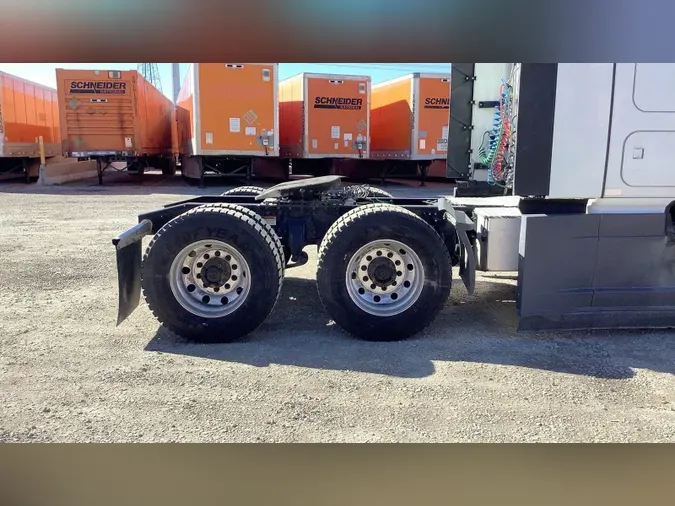 2022 Freightliner Cascadia 126