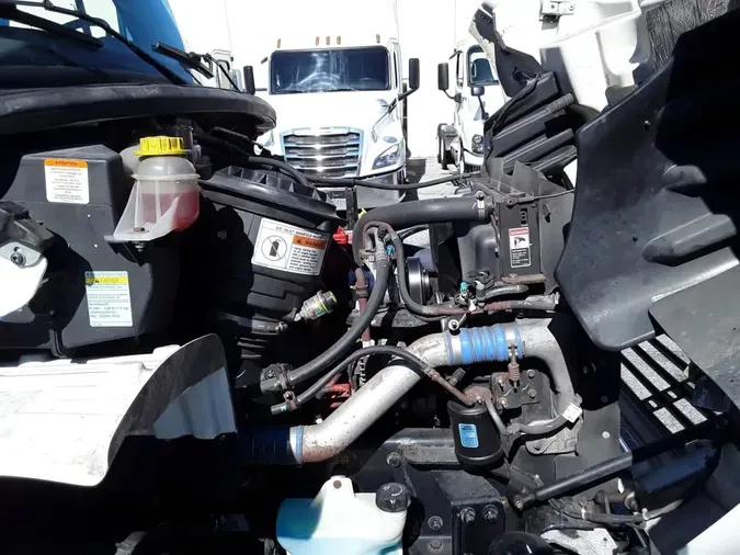 2020 FREIGHTLINER/MERCEDES M2 106