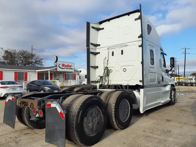 2019 FREIGHTLINER/MERCEDES CASCADIA 125