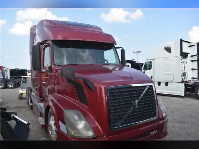 2005 VOLVO VNL64T780