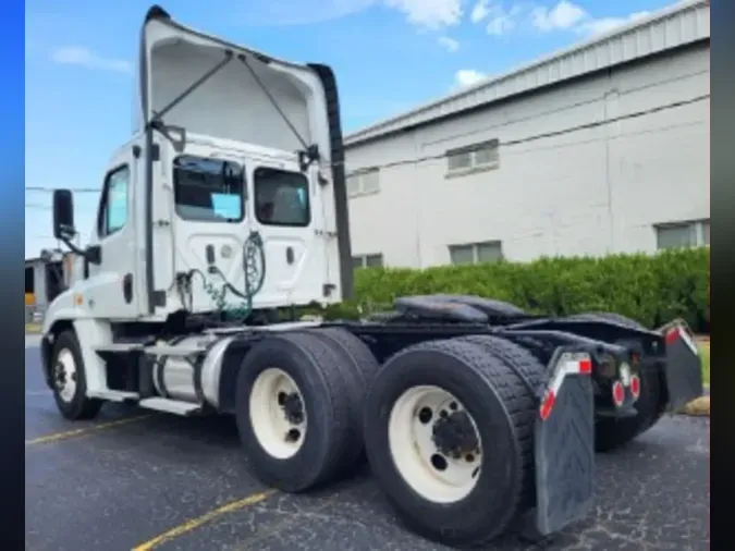 2019 FREIGHTLINER/MERCEDES CASCADIA 125611473282b536da816a3569b146c7656