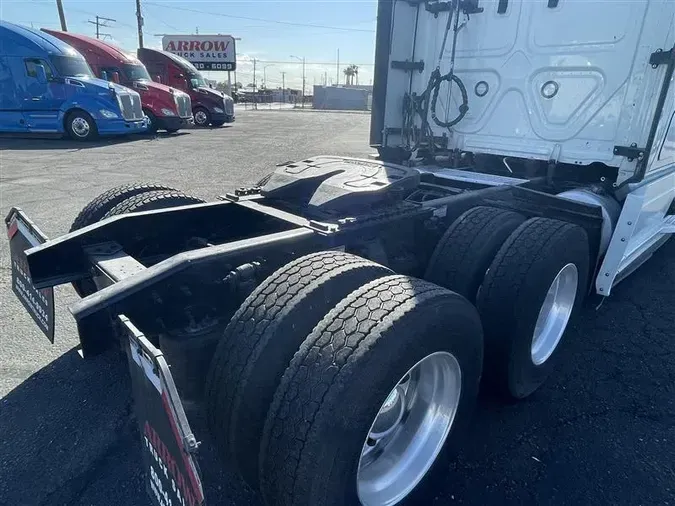 2020 FREIGHTLINER CA126