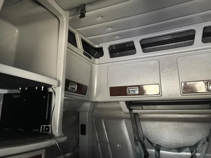 2024 Peterbilt 389611f7da9b66690f2c97147c058afec02