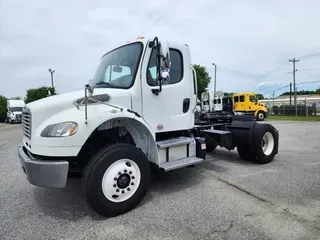 2016 FREIGHTLINER M2 106