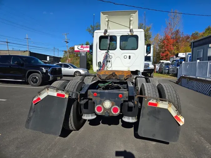 2019 FREIGHTLINER/MERCEDES CASCADIA 1256121f65ab24d5408294fb45900451fb5