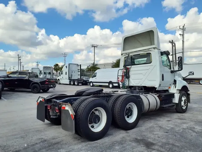 2018 NAVISTAR INTERNATIONAL LT625 DAYCAB T/A
